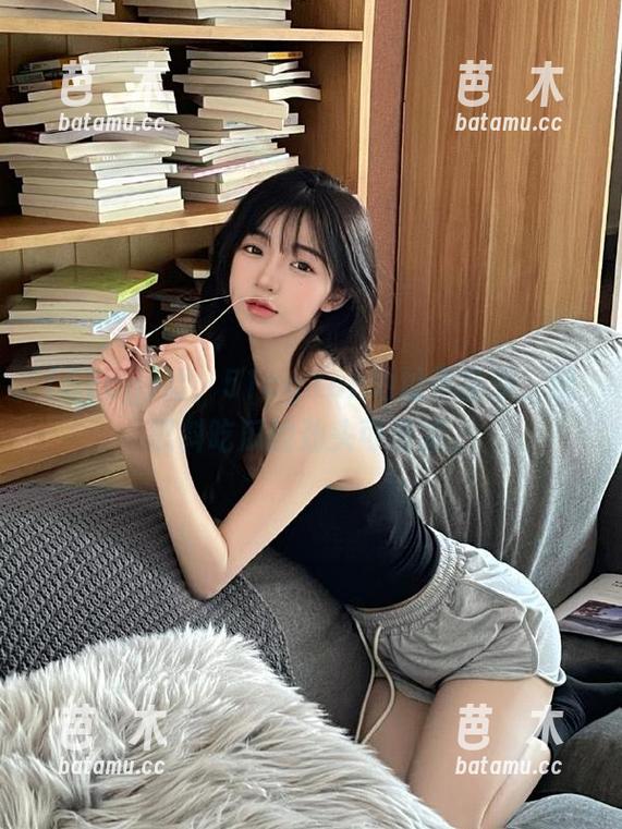 51cg 哈,51cg.fun地址不常变,但黑料吃瓜的劲头可没减。