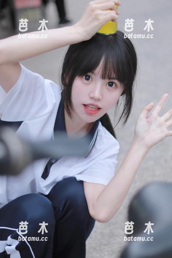 91吃瓜 违规登录91吃瓜,在线感受喧嚣中的一丝莫名快感!