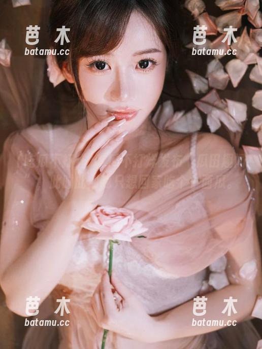 吃瓜不打烊 吃瓜不打烊发布“瓜田趣闻”,此时此刻我只想回家吃个小西瓜。