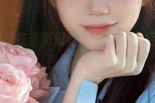 在首页逛吃瓜网,下载后瓜都是热乎乎的!