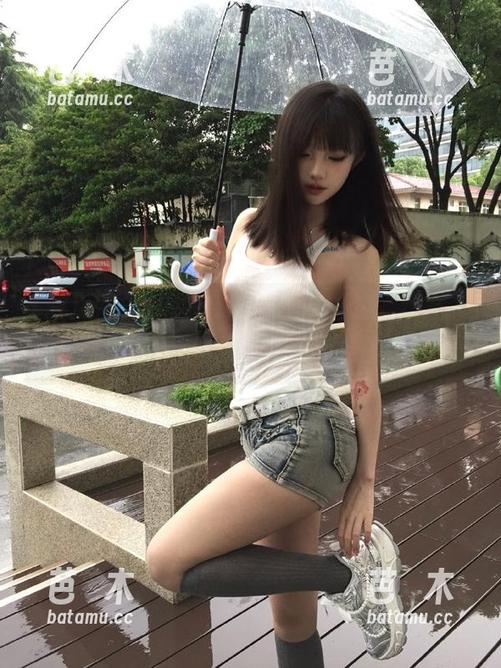 吃瓜网 海南凉皮与柠檬水,边“观看”在线吃瓜网,脑袋里一阵轻松的晕眩!
