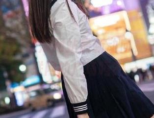 吃瓜网站最新动向，真的是个联网的广场吗？