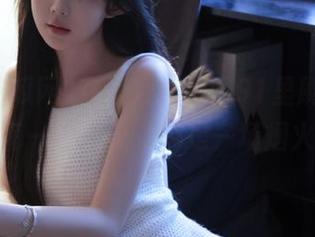 在吾爱吃瓜网91里刷视频,仿佛每一桩“瓜”都是一场烟火秀。
