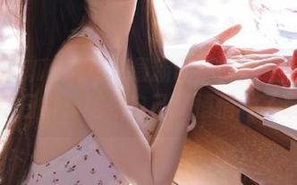 观看“最新吃瓜”网红们的种草日常,结果自己又悄悄种了草
