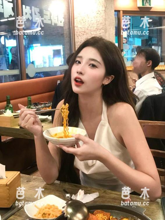 黑料m200 脑洞大开:黑料m200首页上这篇瓜,赢得了我的心!
