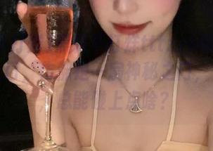黑料不打烊tttzzz苹果版里有个入口，仿佛是一扇神秘之门，往里走，总能碰上点啥？