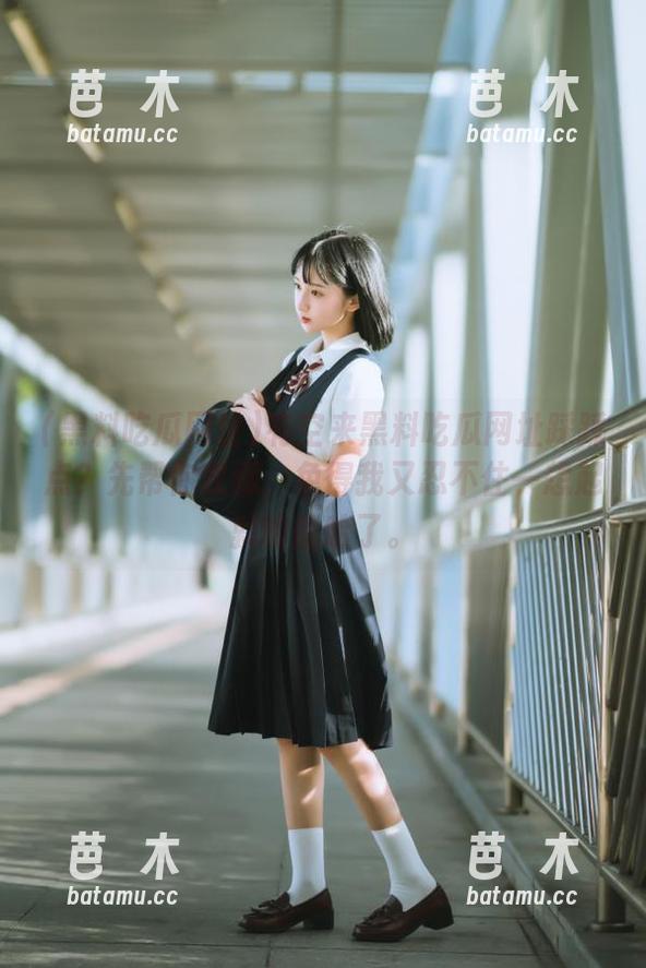 有空来黑料吃瓜网址踩踩点？先帮你收藏，免得我又忍不住一想起就哈哈哈了。