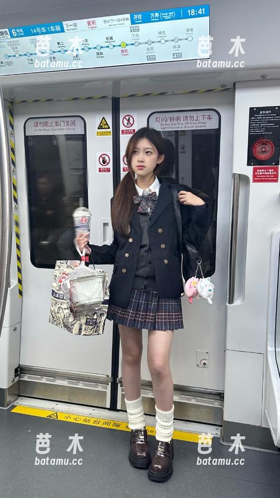 视频跟随“黑料正能量”：一条不迷路的真实路径！