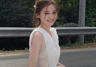无法自拔的吃瓜党，黑料网发布治愈系八卦，忍不住多刷几遍！